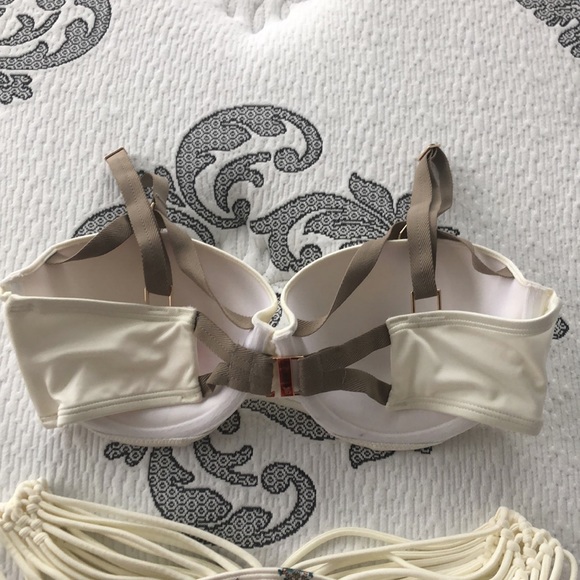NWOT Victoria’s Secret Bikini Set, 36C/ M - Picture 5 of 8